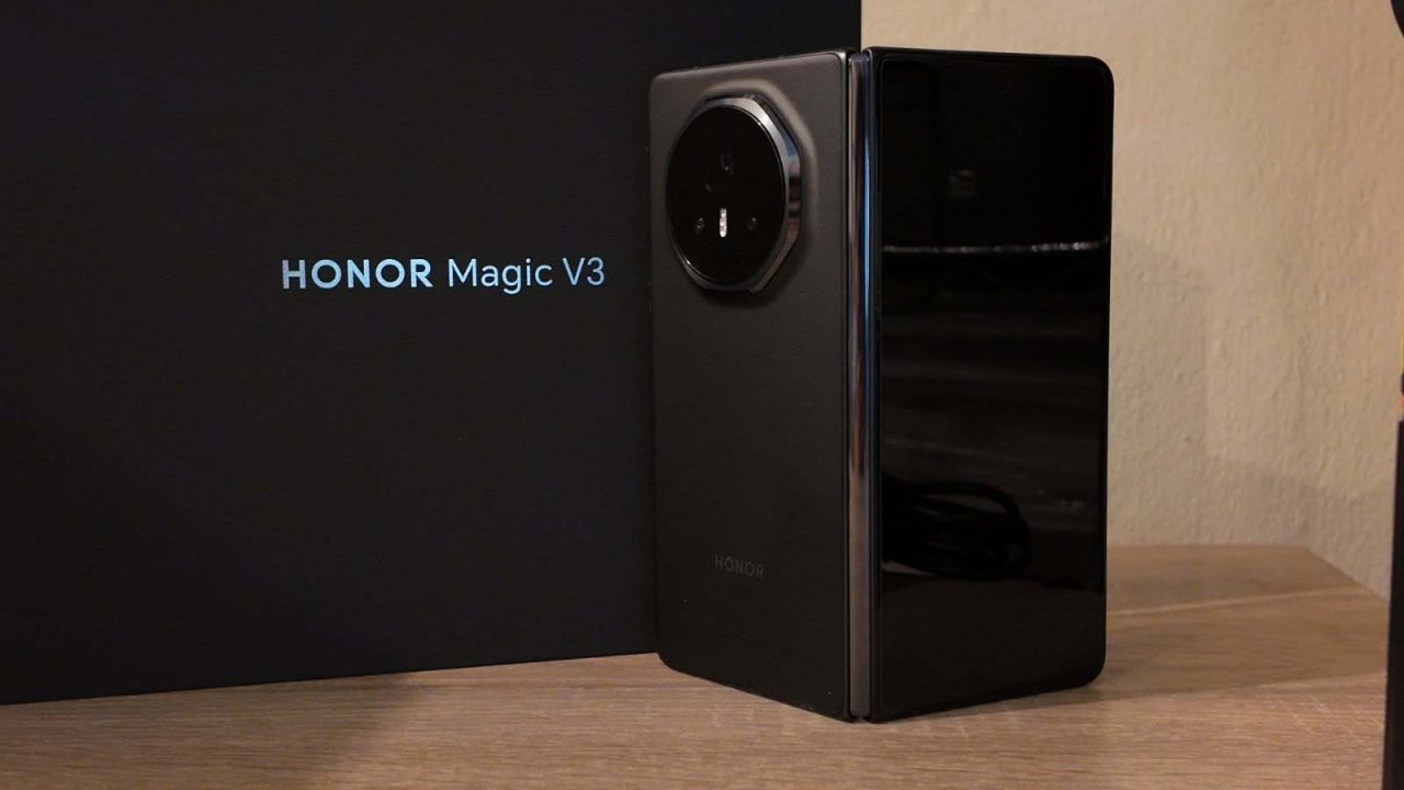 honor magic v3 propped up beside its box