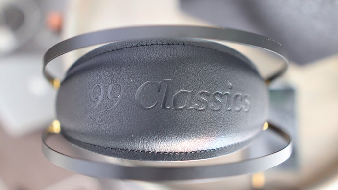 Closeup of Meze 99 Classics headband