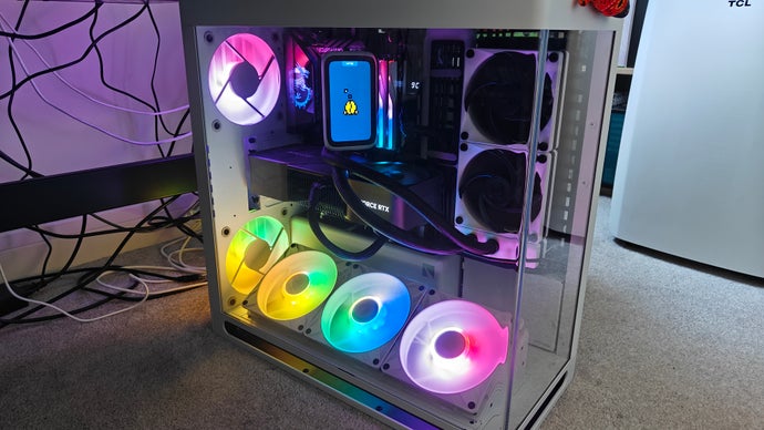 Havn HS 420 VGPU case with a Hyte Thicc Q60 240mm AiO CPU cooler, turned on