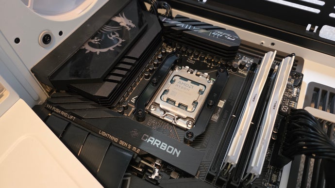 Havn HS 420 VGPU case with a Ryzen 7 9800X3D visible