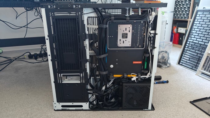 Havn HS 420 VGPU case with a Hyte Thicc Q60 240mm AiO CPU cooler, rear view of cables etc