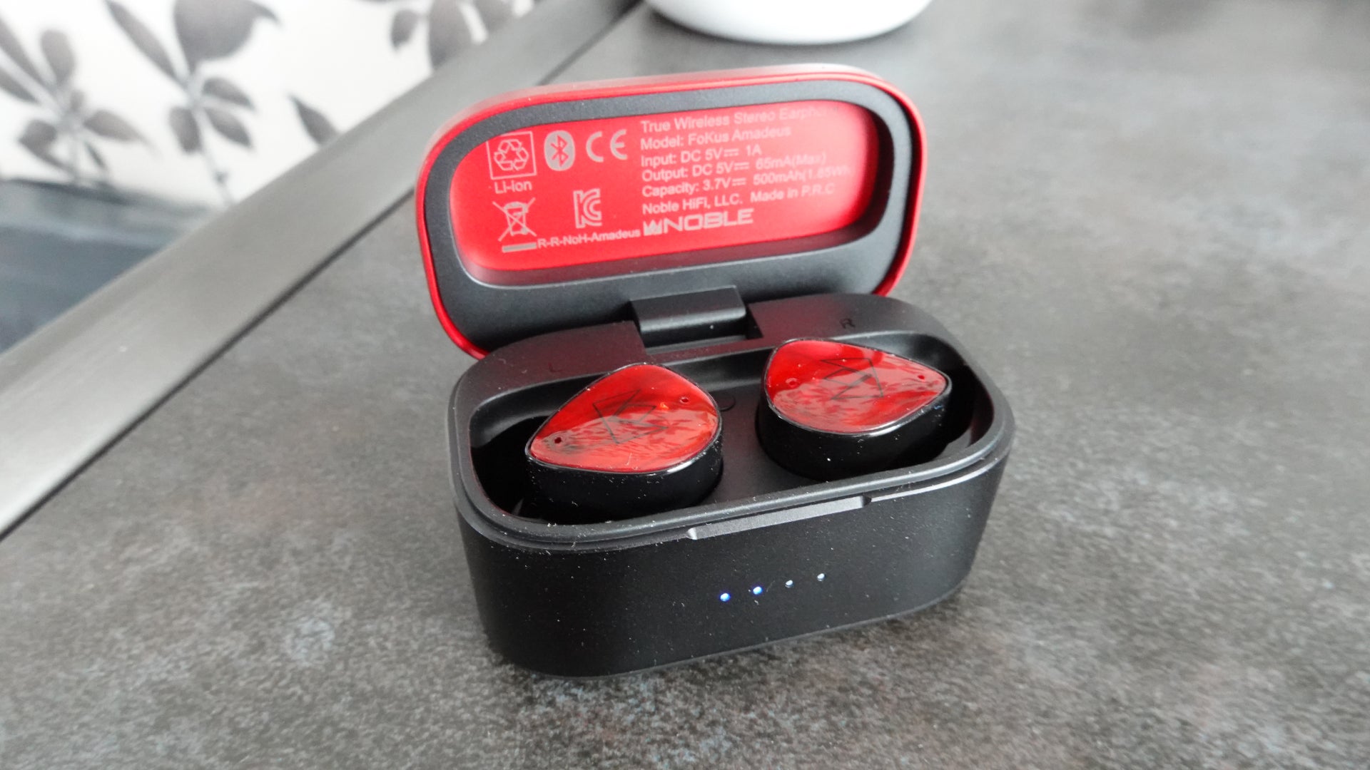 Noble Audio FoKus Amadeus earbuds in case