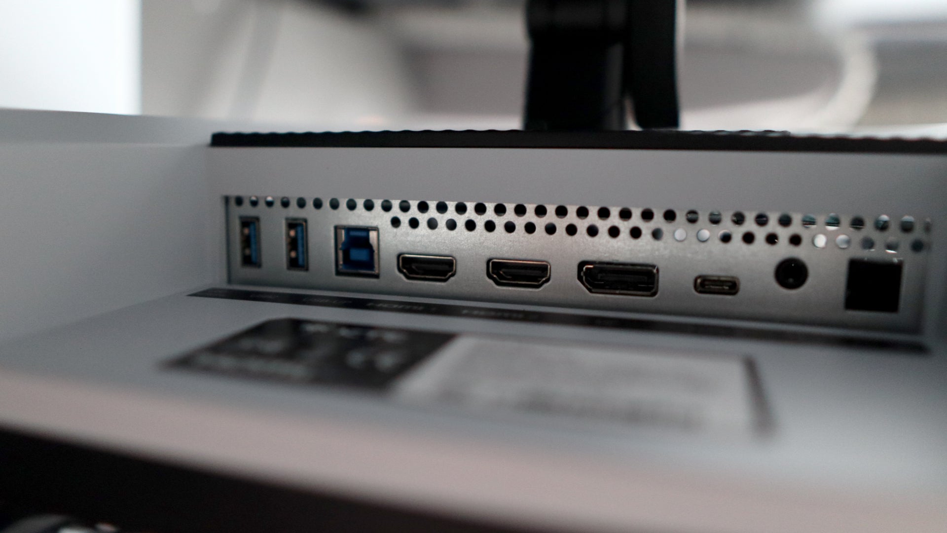 KTC M27P6 gaming monitor ports closeup